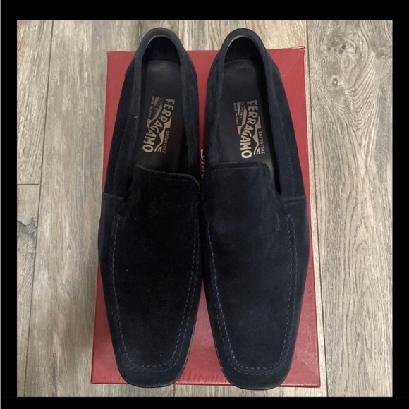 Salvatore Ferragamo Men’s 10.5 Blue Suede Loafer.